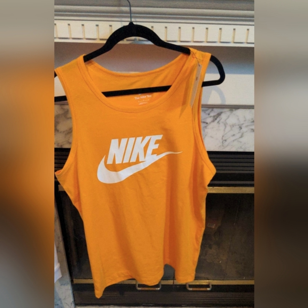 men's  Nike tank top